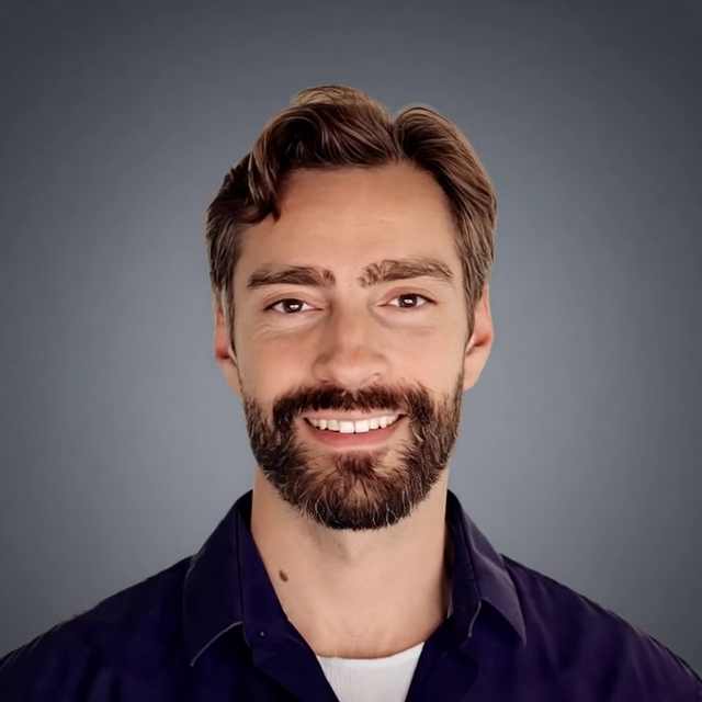 Adam Hovav, Founder of Meexr, leading innovation in 3D product rendering and visualization.